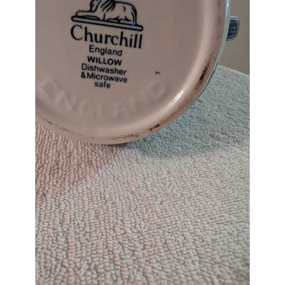 Vintage Churchill Blue & White Willow pattern Coffee Pot (B)